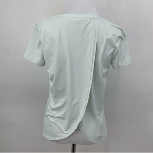 NWoT Athleta Sunlover UPF Tulip Back T-Shirt